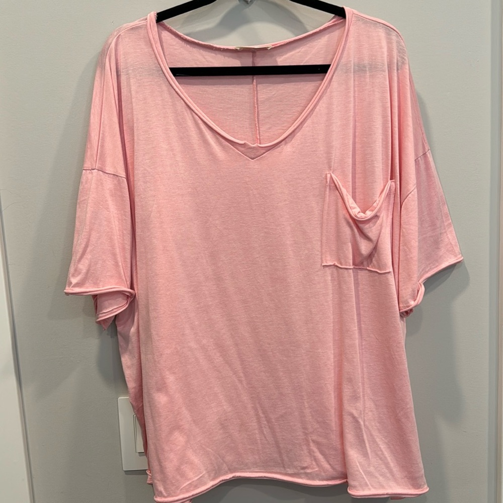 Zenana Light-Weight Pocket V-Neck T-shirt
